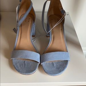 NWT heels